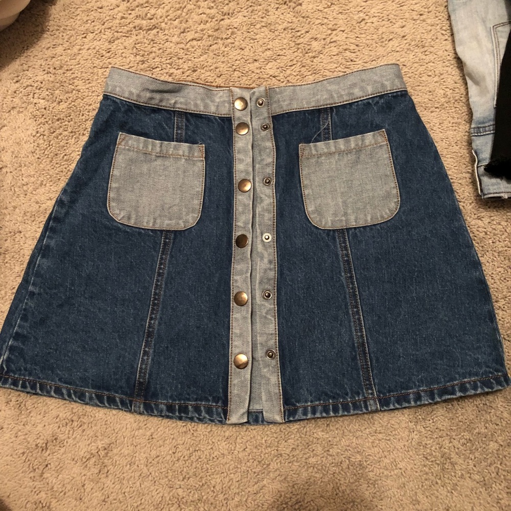 Skirt - Picture 2 of 4